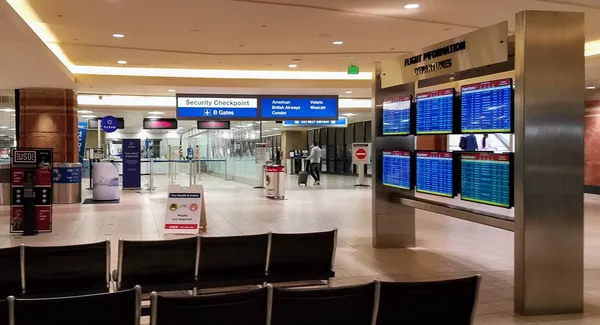 Two Phoenix Sky Harbor Terminal 4 security checkpoints close temporarily as TSA staffing strains screening operations