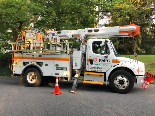 High Winds and Local Utility Work Impact Wednesday Morning Commute