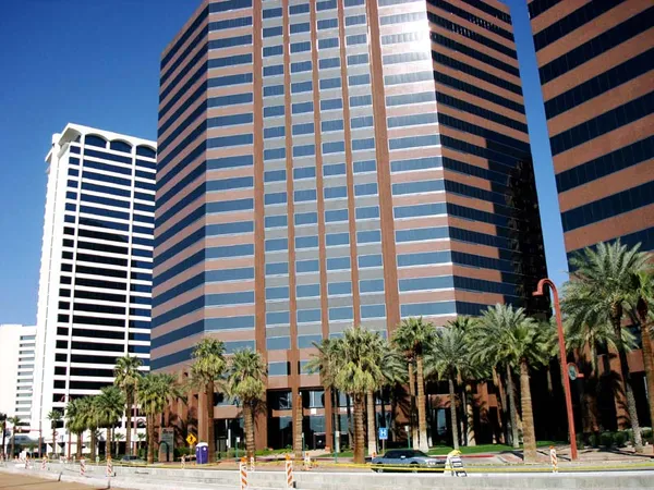 Sun-Drenched Streets: Phoenix Temperatures Climb Above Average This Wednesday