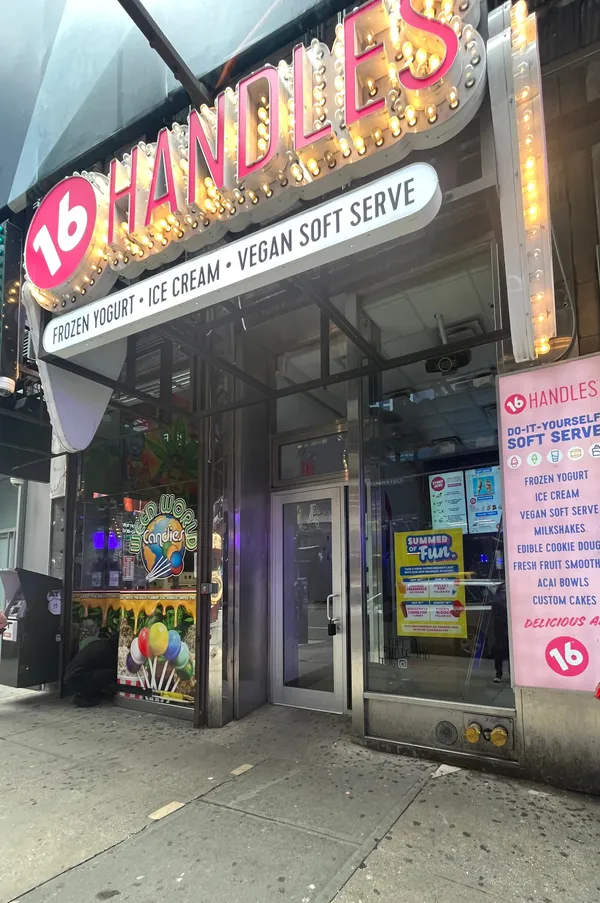 16 Handles to enter metro Phoenix with three frozen yogurt shops starting February 2026